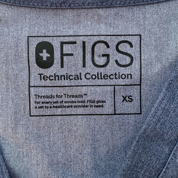 FIGS Caterina One Pocket Gray Scrub Top Size XS - Picture 8 of 8